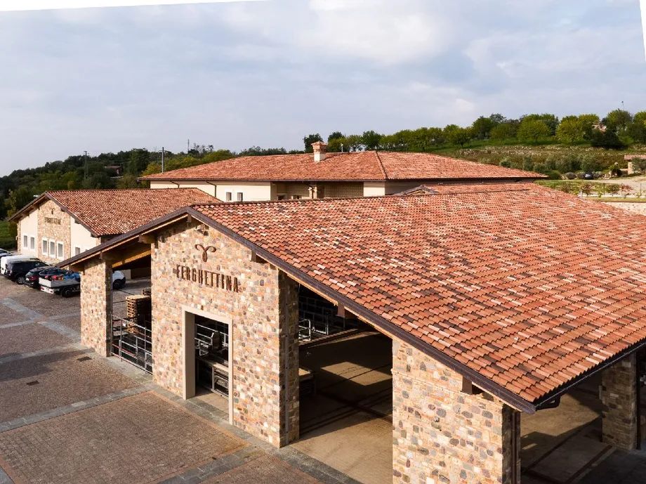 Facciata Cantina Ferghettina