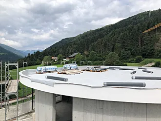 Posa membrana impermeabilizzante tetto Kronhotel Leitgem